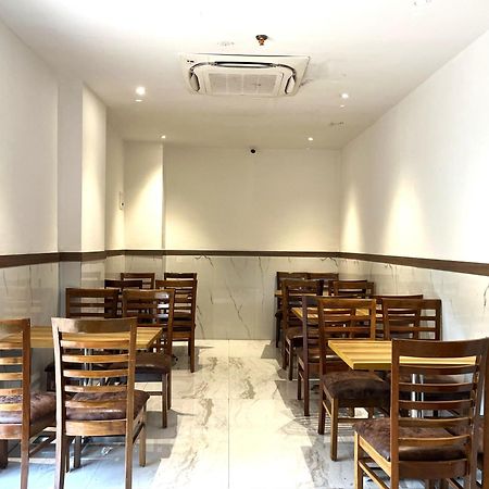Glitz Hotels La Dahlia - Premium Тхане Экстерьер фото